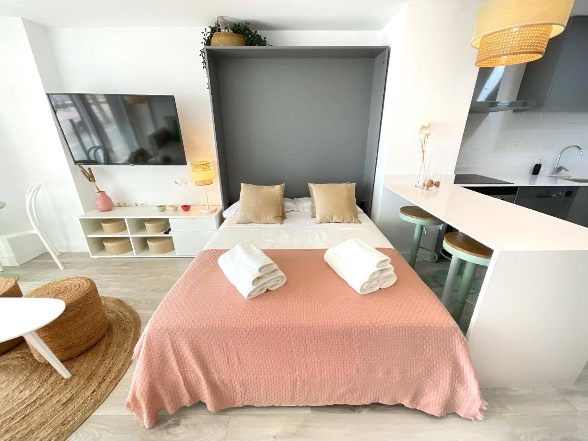 Cs7 Kaleria Suites Almeria Bagian luar foto