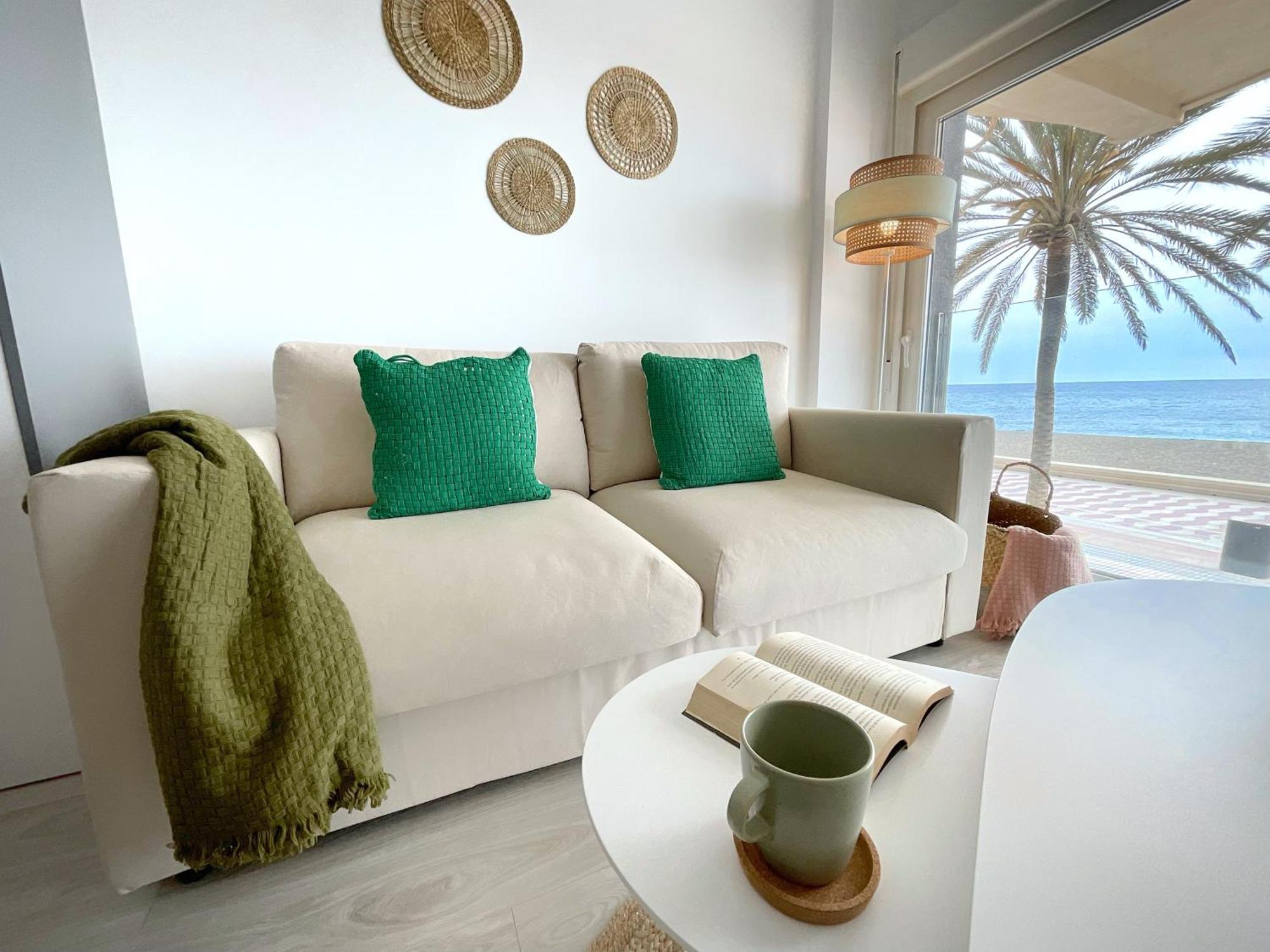 Cs7 Kaleria Suites Almeria Bagian luar foto
