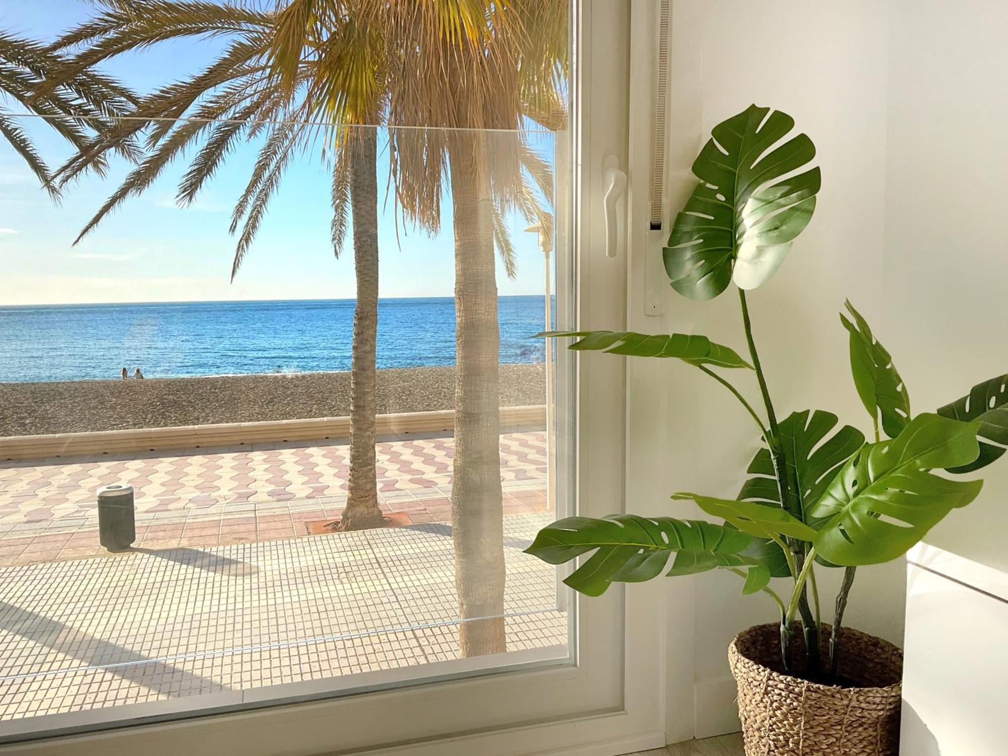 Cs7 Kaleria Suites Almeria Bagian luar foto